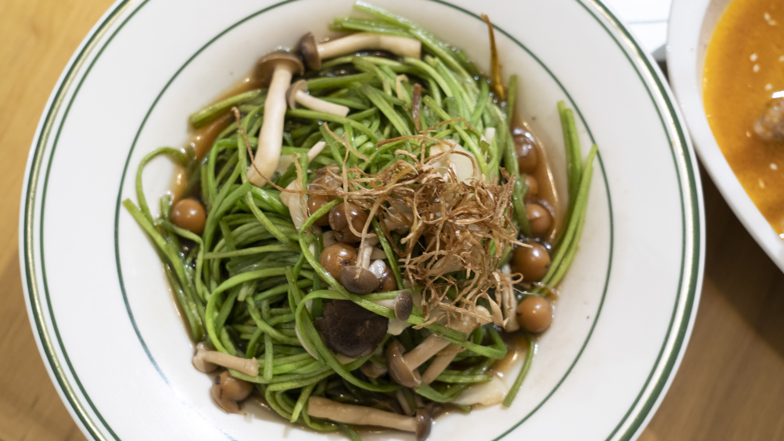 Stir-fried White Water Snowflake with Cordia Dichotoma